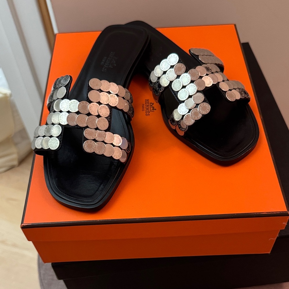 *Never Worn* Hermes Oran Limited Edition Clou De Selle Sandals